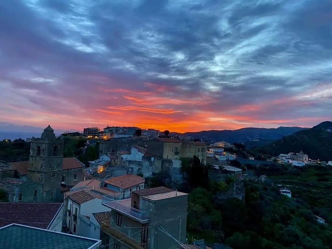 피라이노 Bella Casa D'Epoca In Splendido Borgo Siciliano 아파트